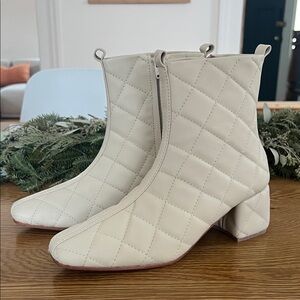 Elegant Quilted Ivory Heeled Boots